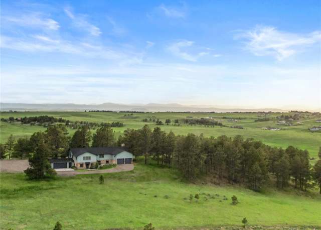 Property at 1752 Private Road 130, Elizabeth, CO 80107, 5 beds, 3 baths