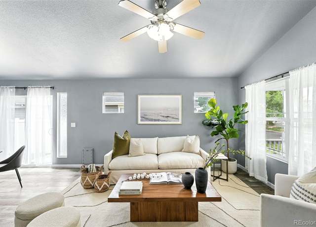 Property at 4319 Mariposa Ln, Evans, CO 80620, 3 beds, 2 baths