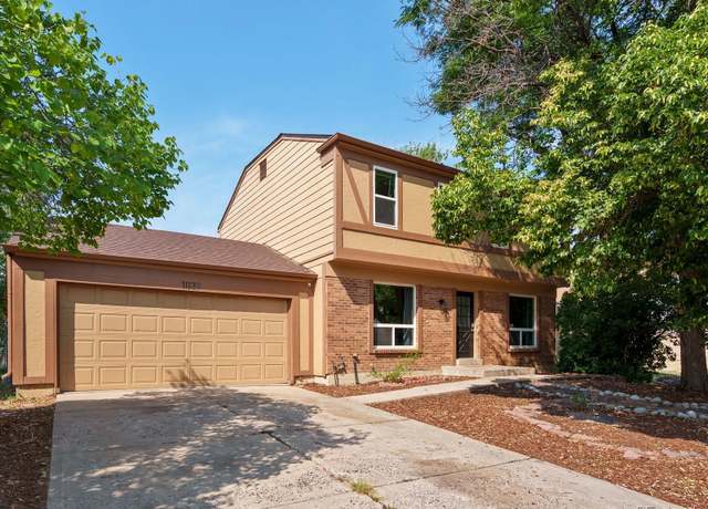 Property at 1039 S Lewiston Way, Aurora, CO 80017, 5 beds, 4 baths