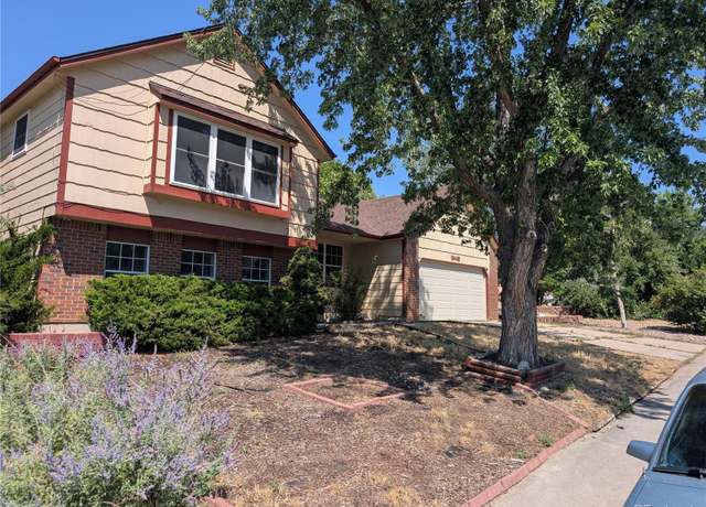 Property at 19481 E Navarro Dr, Aurora, CO 80013, 4 beds, 2 baths