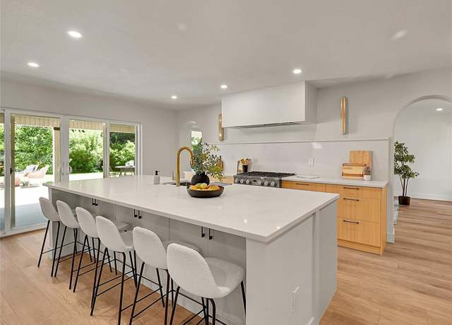 Property at 3736 S Hibiscus Way, Denver, CO 80237, 4 beds, 2 baths