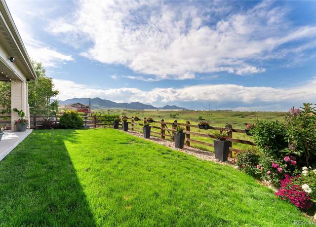 Property at 19429 W 88th Dr, Arvada, CO 80007, 4 beds, 4 baths