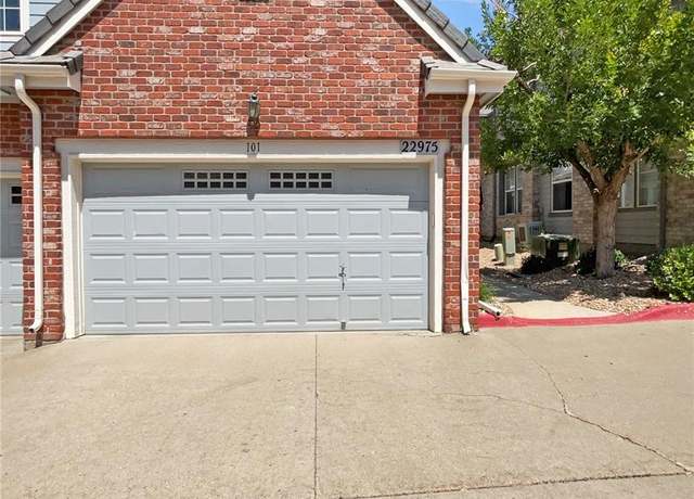 Property at 22975 E Ontario Dr #101, Aurora, CO 80016, 2 beds, 3 baths