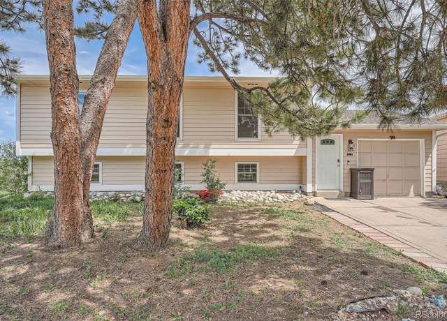 Property at 15691 E Atlantic Cir, Aurora, CO 80013, 3 beds, 2 baths