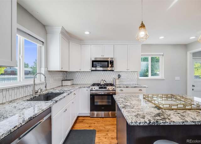 Property at 6924 S Albion St, Centennial, CO 80122, 5 beds, 2 baths