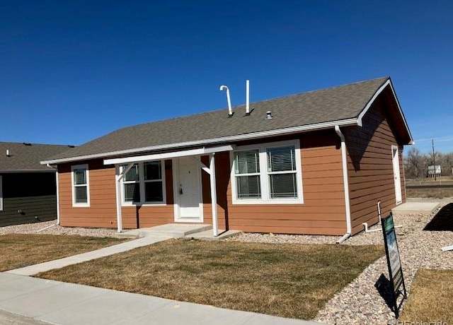 Property at 1625 Osage Ave, Fort Morgan, CO 80701, 3 beds, 2 baths