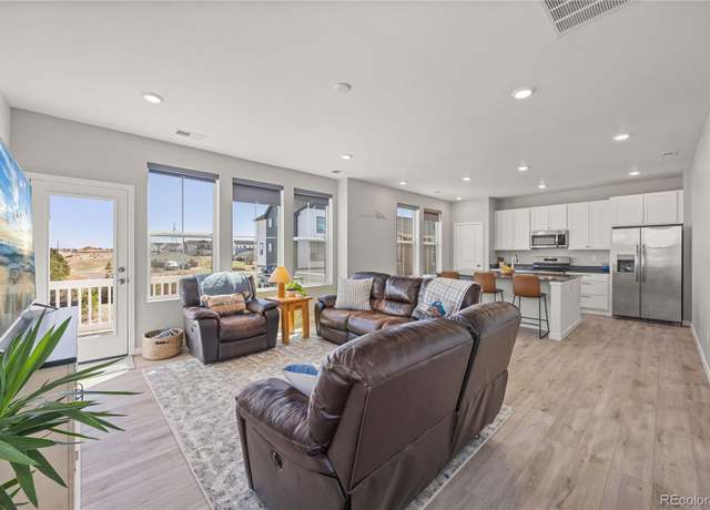 Property at 1917 S Fultondale Way, Aurora, CO 80018, 2 beds, 3 baths