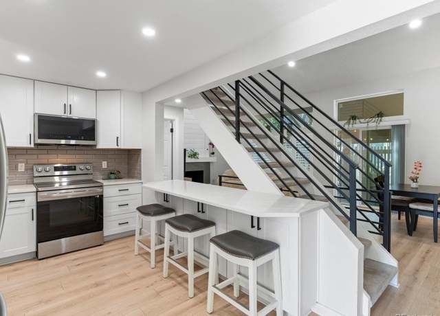 Property at 11136 E Linvale Dr, Aurora, CO 80014, 3 beds, 4 baths