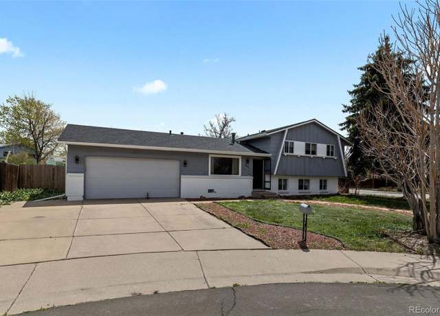 Property at 690 S Newark Ct, Aurora, CO 80012, 4 beds, 2 baths