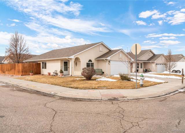 Property at 727 Edna Ln, Pueblo, CO 81005, 3 beds, 2 baths