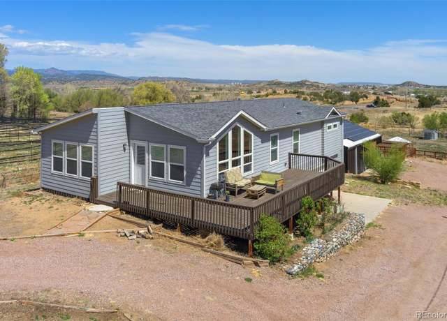 Property at 1704 Willow St, Canon City, CO 81212, 3 beds, 2 baths