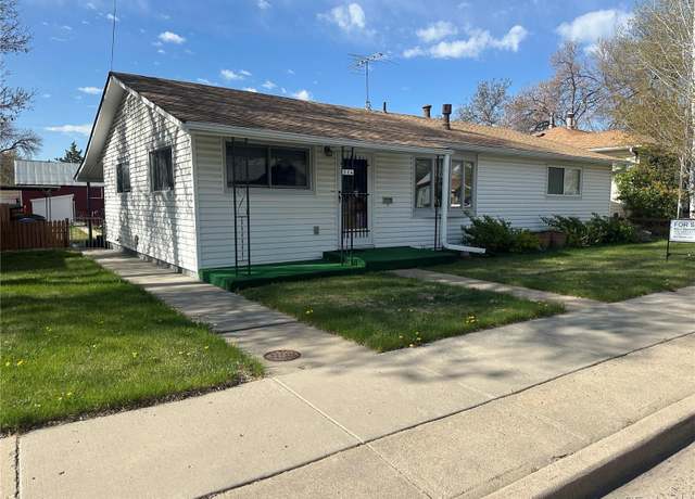 Property at 526 E 13th St, Loveland, CO 80537, 2 beds, 3 baths