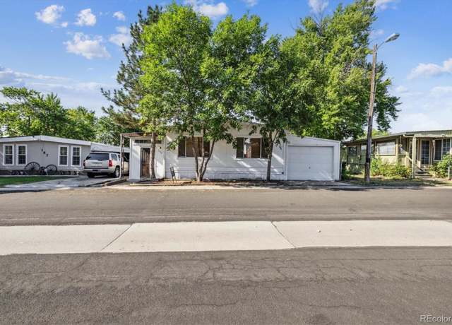 Property at 2100 W 100th Ave, Thornton, CO 80260, 3 beds, 2 baths