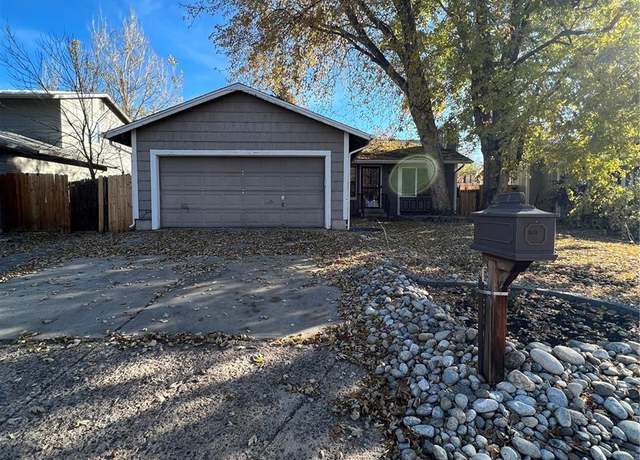 Property at 3658 S Norfolk Way, Aurora, CO 80013, 3 beds, 2 baths