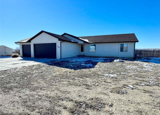 Property at 1267 N Ginger Ln, Pueblo, CO 81007, 5 beds, 3 baths