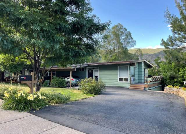 Property at 611 W 12th St, Glenwood Springs, CO 81601, 4 beds, 2 baths