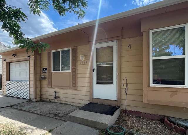 Property at 1961 Danube Way, Aurora, CO 80011, 3 beds, 2 baths
