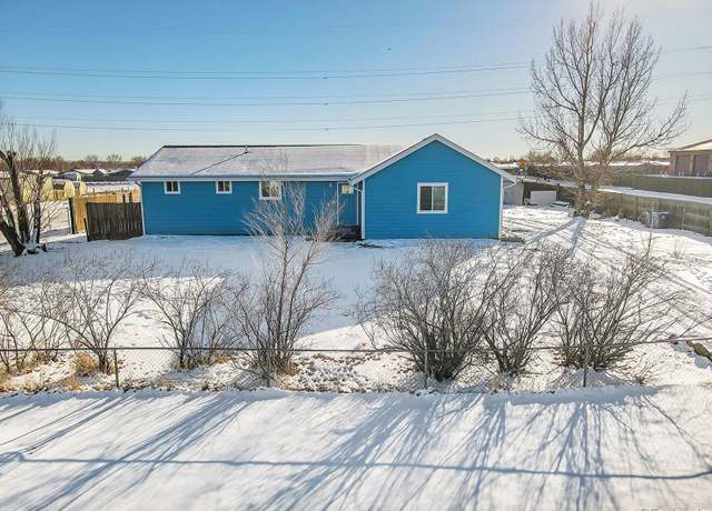 Property at 329 Lilac Dr, Lochbuie, CO 80603, 2 beds, 2 baths