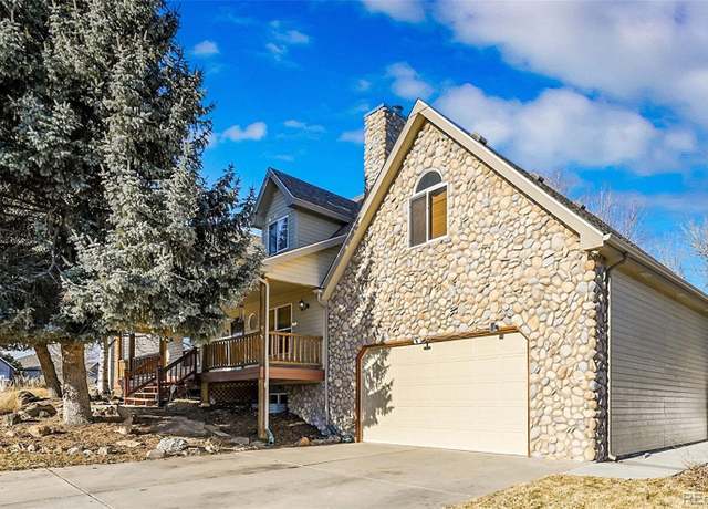 Property at 917 52nd Ave, Greeley, CO 80634, 5 beds, 4 baths