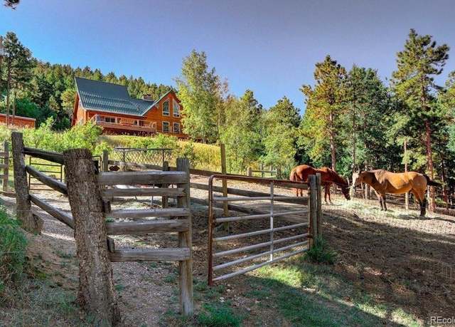 Property at 10381 Hondah Dr, Littleton, CO 80127, 4 beds, 3 baths