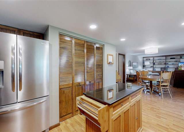 Property at 7865 S Lafayette Ct, Centennial, CO 80122, 5 beds, 4 baths