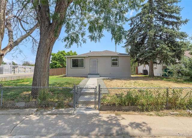 Property at 1990 Newark St, Aurora, CO 80010, 4 beds, 2 baths