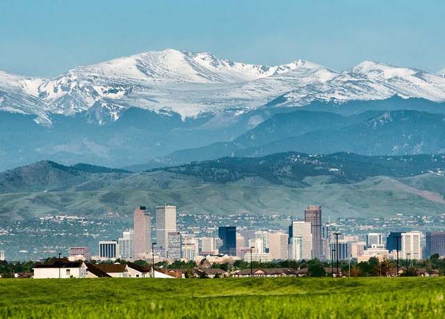 Property at 6000 Picadilly Rd, Aurora, CO 80019