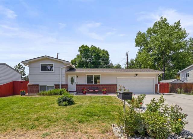 Property at 957 S Owens Ct, Lakewood, CO 80226, 3 beds, 2 baths