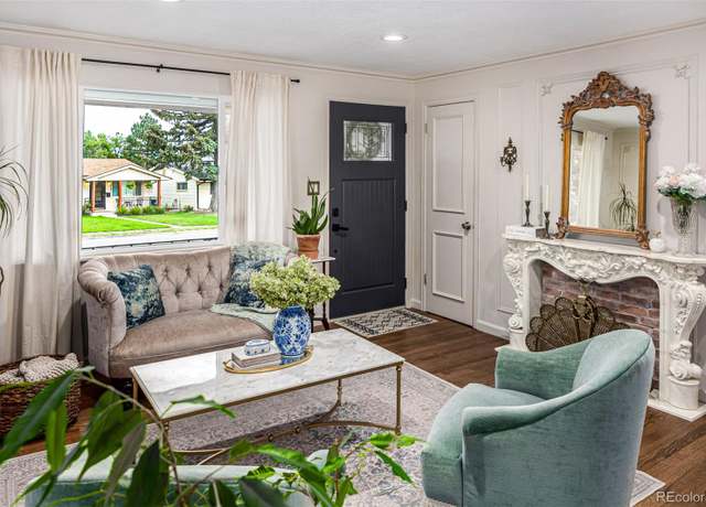 Property at 3760 S Huron St, Englewood, CO 80110, 4 beds, 2 baths