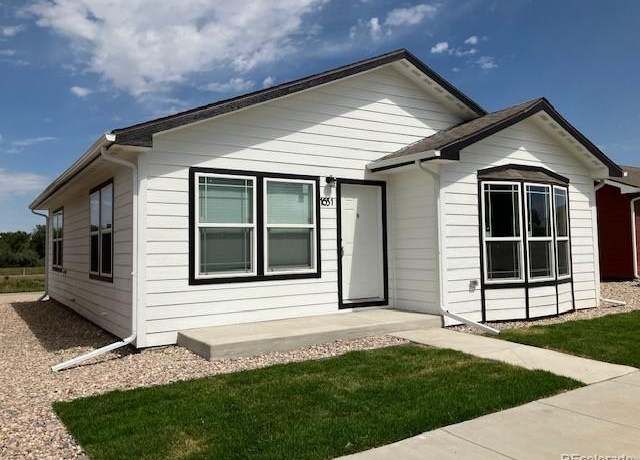 Property at 1631 Osage Ave, Fort Morgan, CO 80701, 3 beds, 2 baths