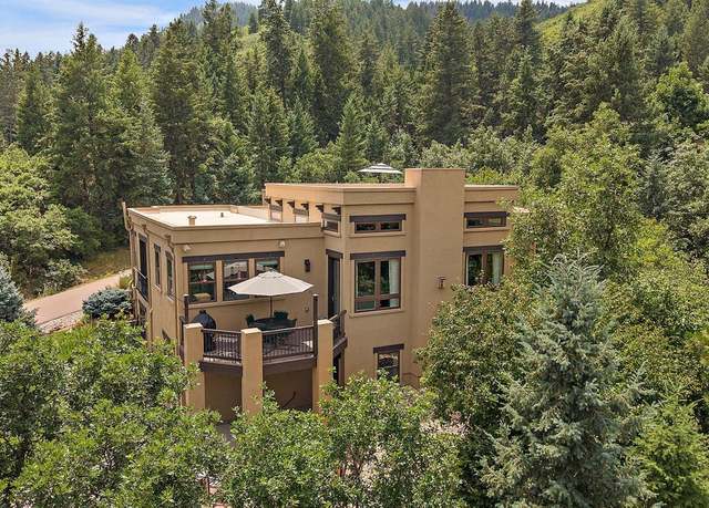 Property at 5370 Hawthorne Trl, Littleton, CO 80125, 4 beds, 3 baths