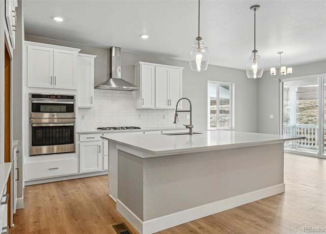 Property at 17196 W 92nd Loop, Arvada, CO 80007, 3 beds, 2 baths