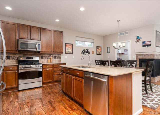 Property at 569 Jackson St, Lafayette, CO 80026, 3 beds, 2 baths