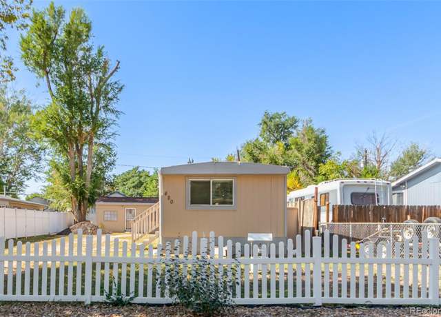 Property at 420 Willow Dr, Lochbuie, CO 80603, 3 beds, 2 baths