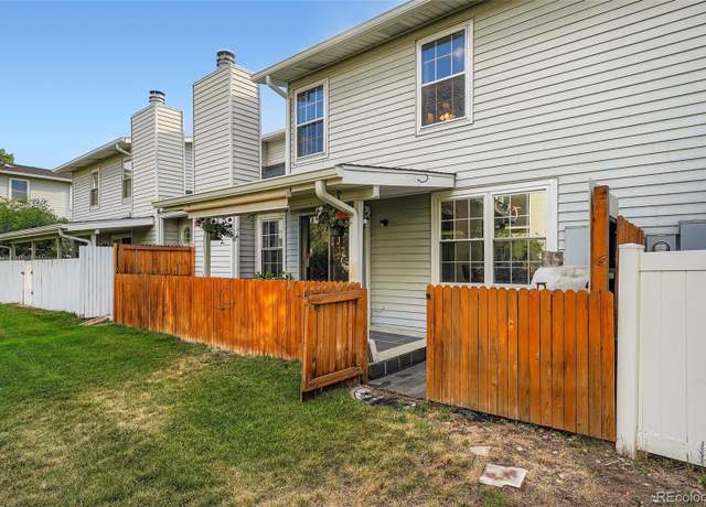 Property at 2558 S Vaughn Way Unit C, Aurora, CO 80014, 3 beds, 4 baths