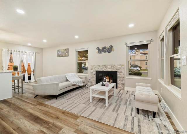 Property at 15195 E Jefferson Pl, Aurora, CO 80014, 3 beds, 2 baths