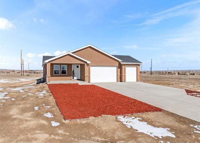 Property at 981 E Waverly Dr, Pueblo, CO 81007, 3 beds, 2 baths