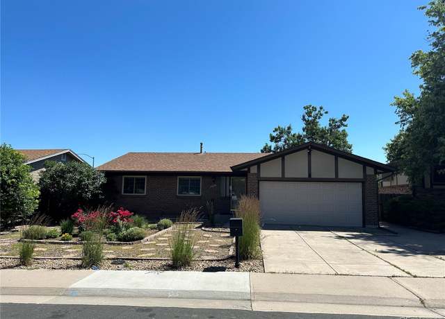 Property at 2318 S Rifle St, Aurora, CO 80013, 4 beds, 3 baths