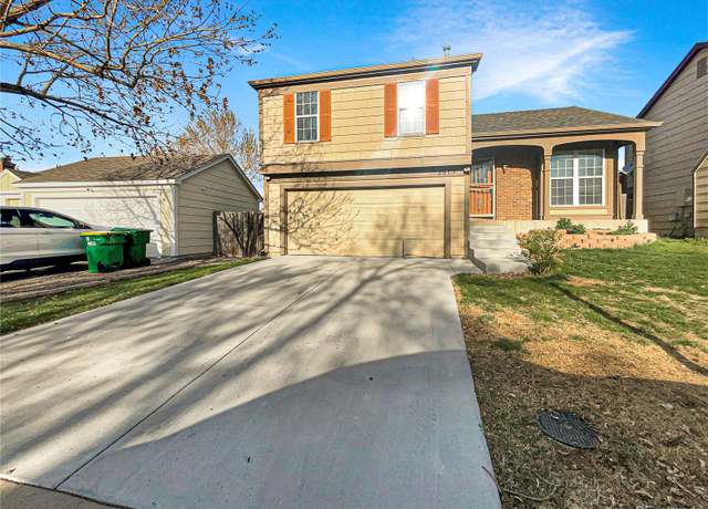 Property at 2875 S Espana Ct, Aurora, CO 80013, 3 beds, 2 baths