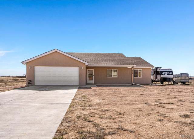Property at 592 E Earl Dr, Pueblo, CO 81007, 3 beds, 2 baths