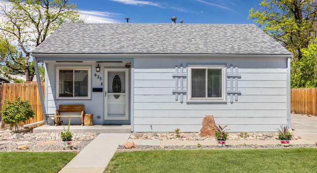 Photo of 935 Newark St, Aurora, CO 80010