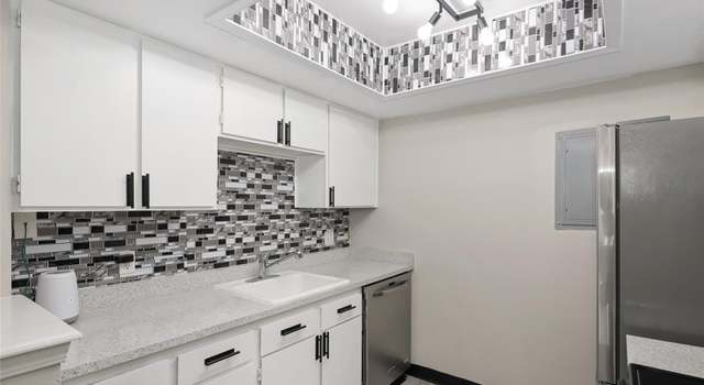 Photo of 1960 S Xanadu Way #208, Aurora, CO 80014
