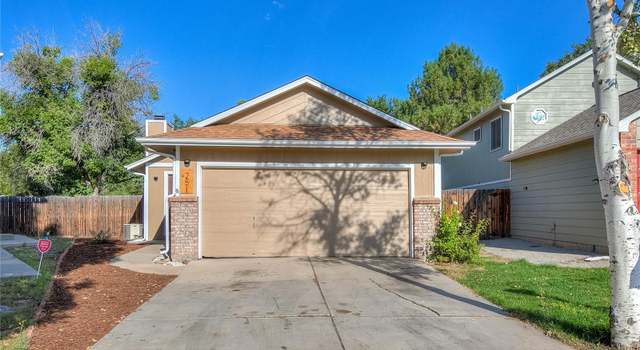 Photo of 251 Wadsworth Cir, Longmont, CO 80504