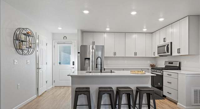 Photo of 1143 Hummingbird Cir, Longmont, CO 80501