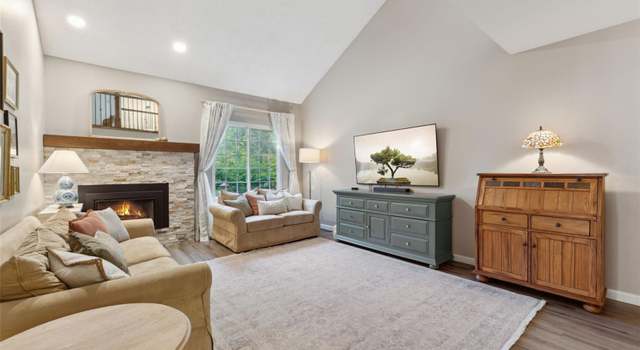 Photo of 938 W Peakview Cir, Littleton, CO 80120