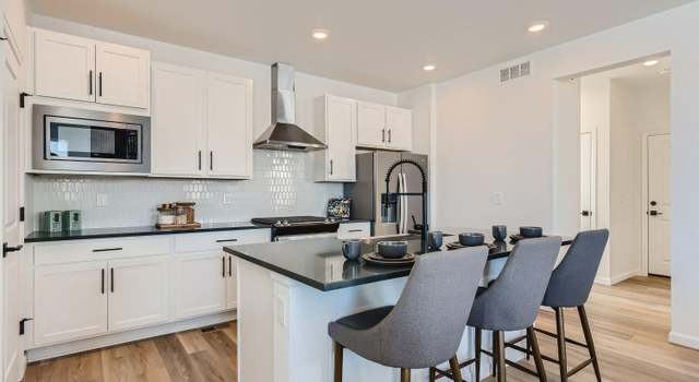 Photo of 356 N Geneva St, Aurora, CO 80010