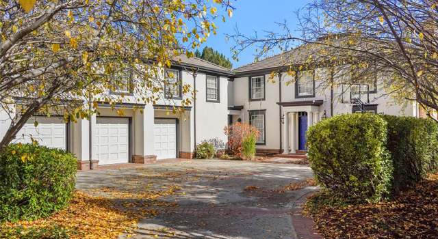Photo of 2 Fieldstone Trl, Englewood, CO 80113