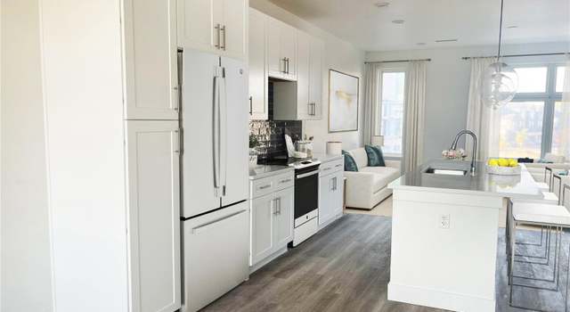 Photo of 6963 E Lowry Blvd, Denver, CO 80230