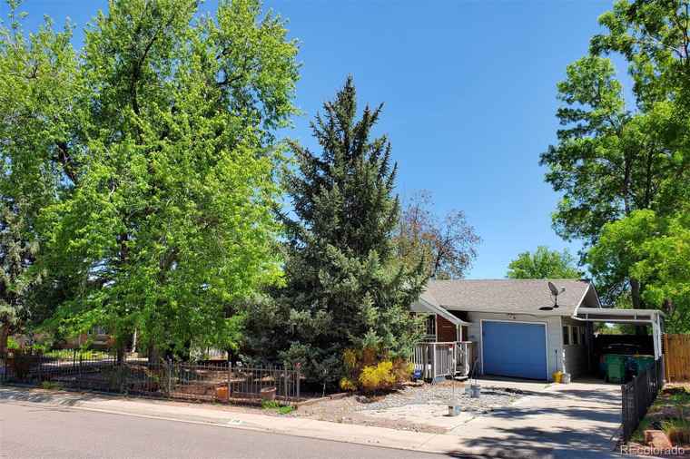 Photo of 350 S Queen St Lakewood, CO 80226