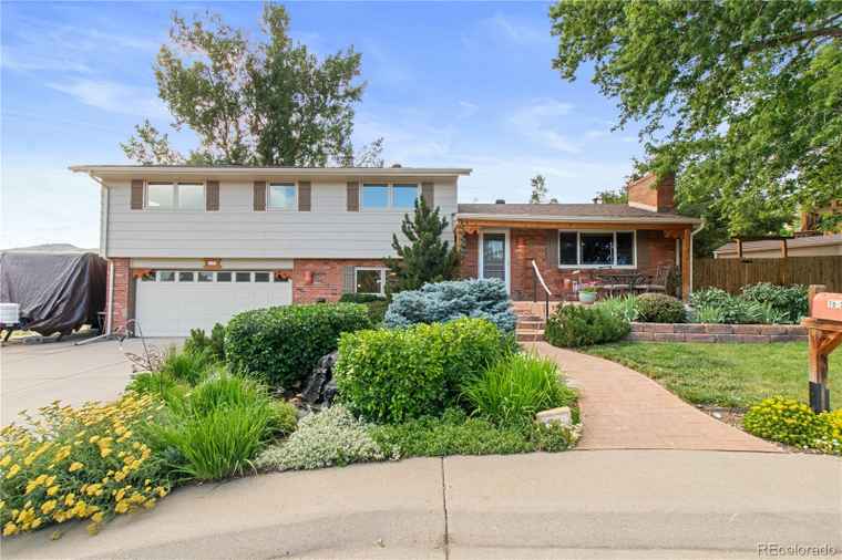 Photo of 1615 Violet St Golden, CO 80401